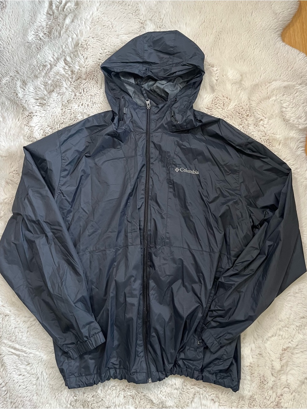 Columbia Men's Hooded Rain Jacket in Black